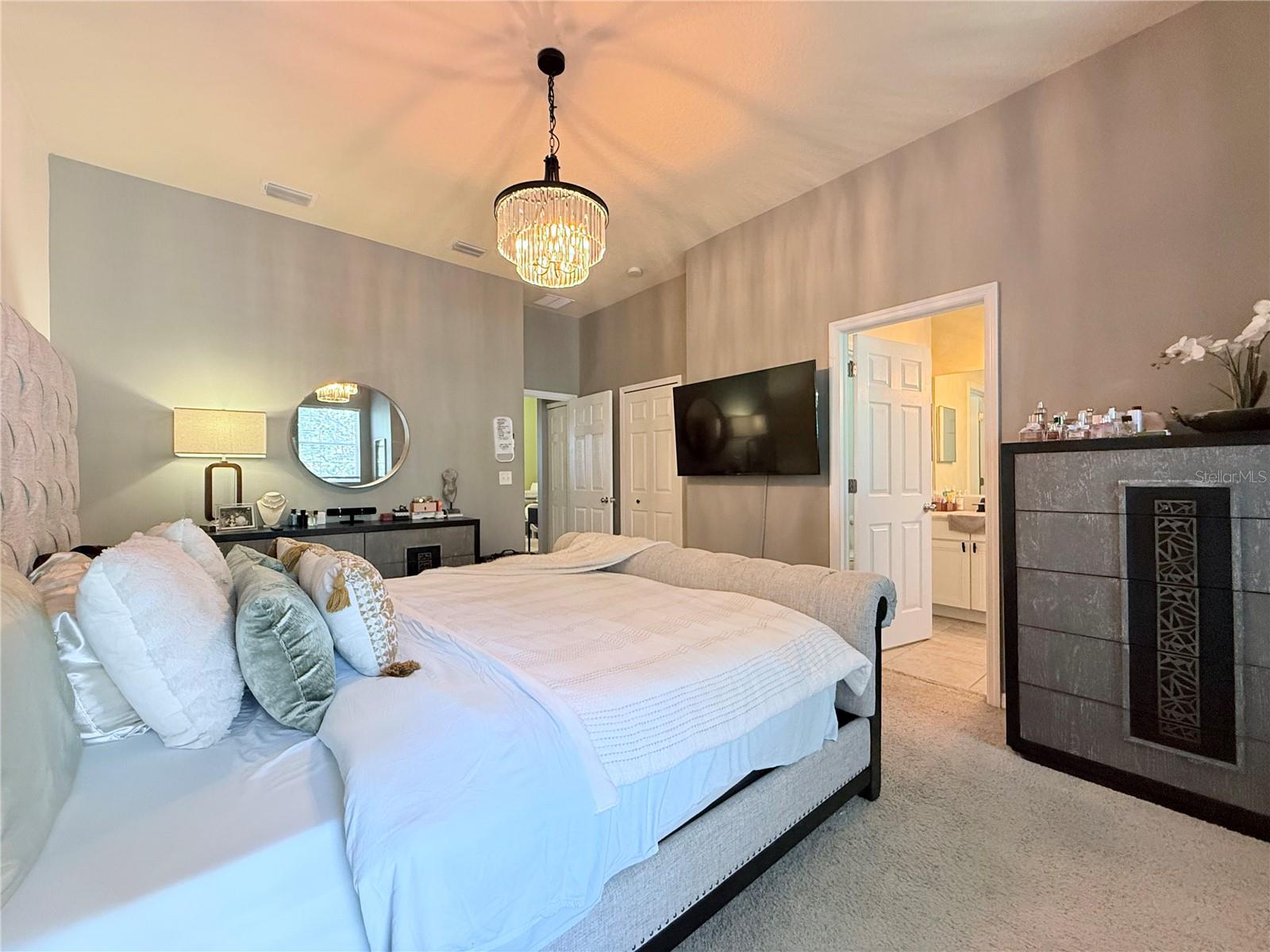 7556 TAMARIND AVE, TAMPA, FL, 33625