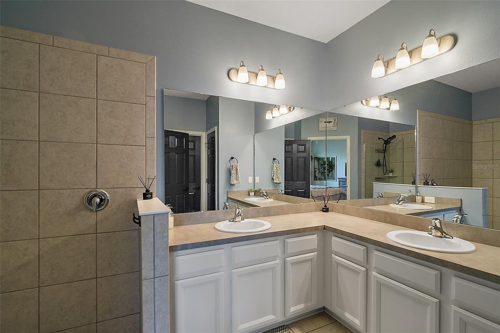 13328 LAKE YALE VIEW LOOP, GRAND ISLAND, FL, 32735