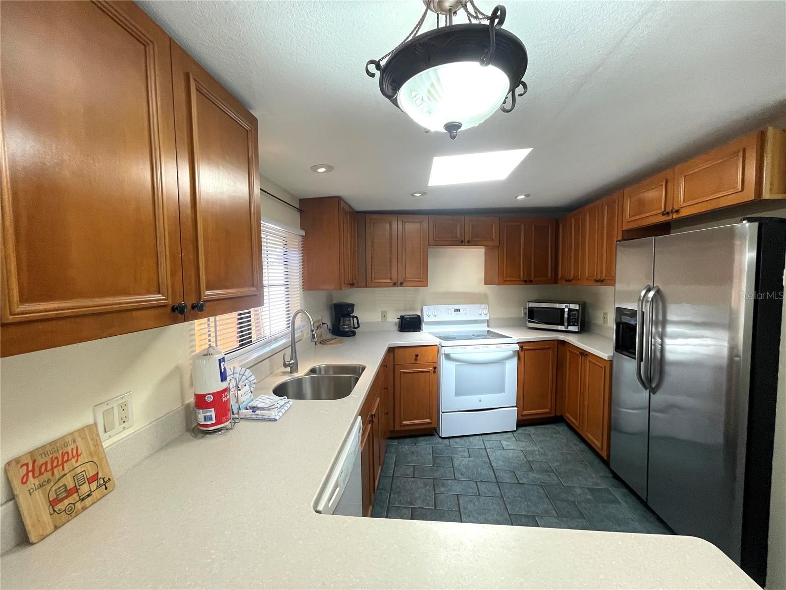 10210 122ND AVE, LARGO, FL, 33773