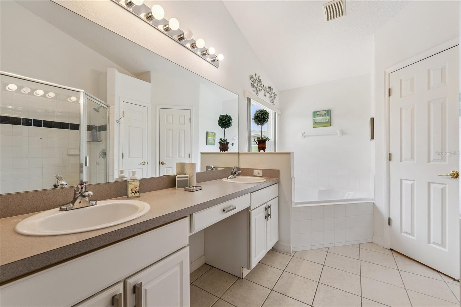 609 KENSINGTON DR, DAVENPORT, FL, 33897