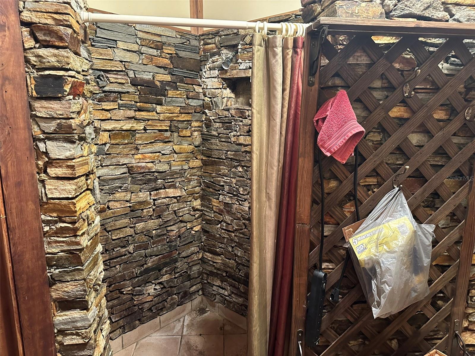 1916 MYRTLE AVE, PUNTA GORDA, FL, 33950