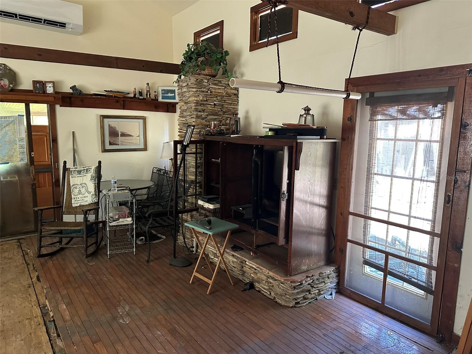 1916 MYRTLE AVE, PUNTA GORDA, FL, 33950