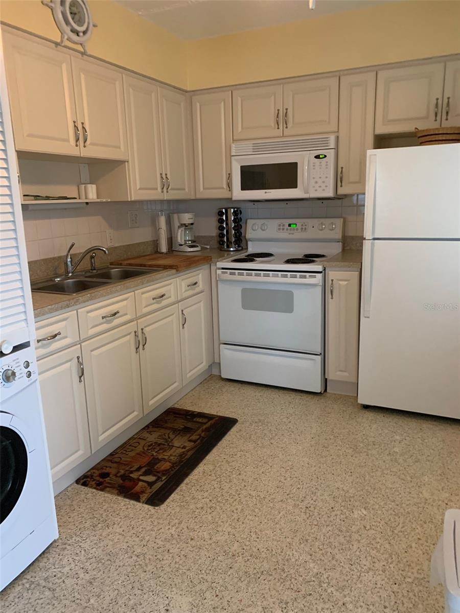 17688 GULF BLVD #201, REDINGTON SHORES, FL, 33708
