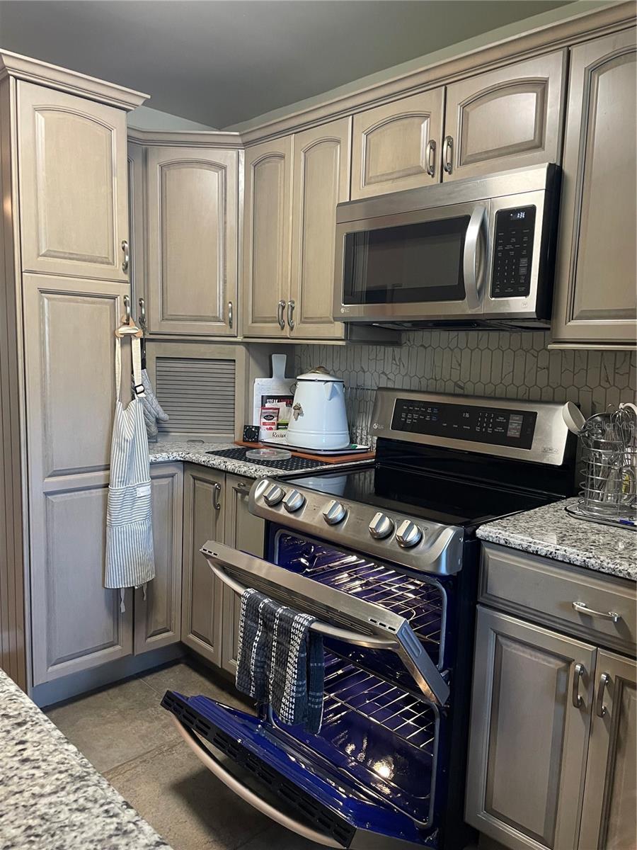 150 HARBORSIDE AVE #221, PUNTA GORDA, FL, 33950