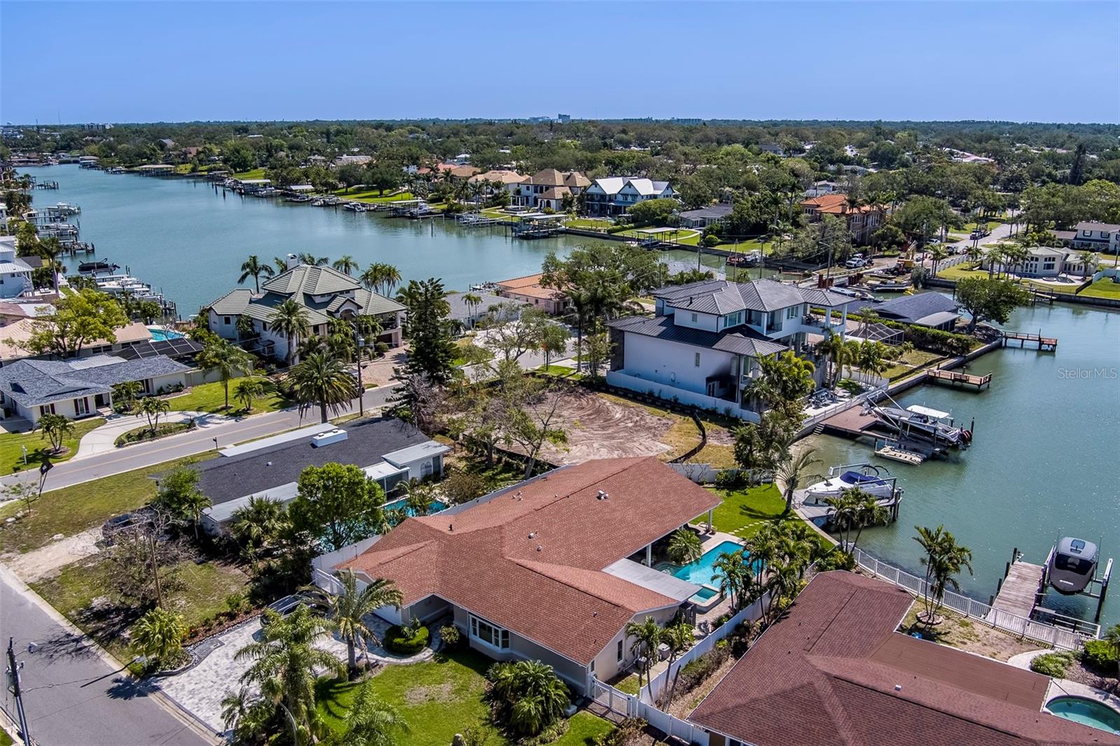 909 OAKWOOD DR, LARGO, FL, 33770