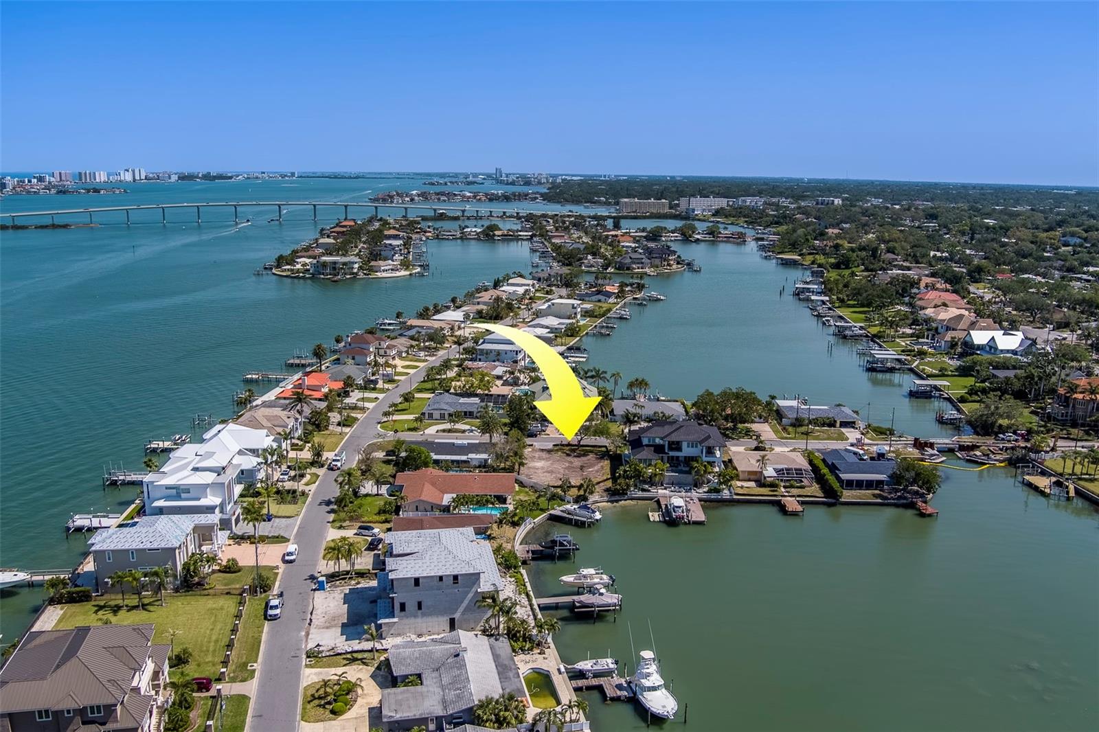 909 OAKWOOD DR, LARGO, FL, 33770