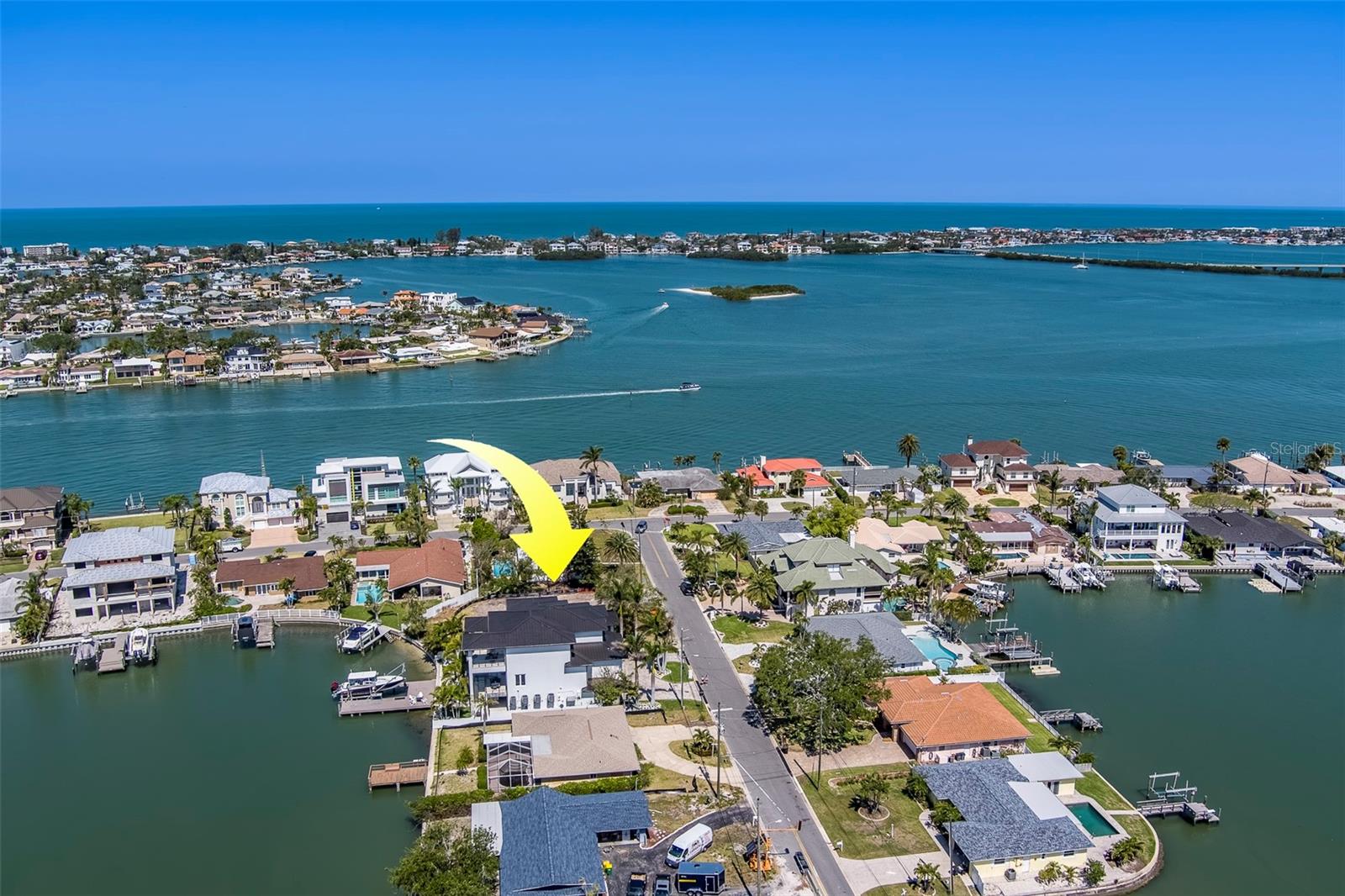 909 OAKWOOD DR, LARGO, FL, 33770