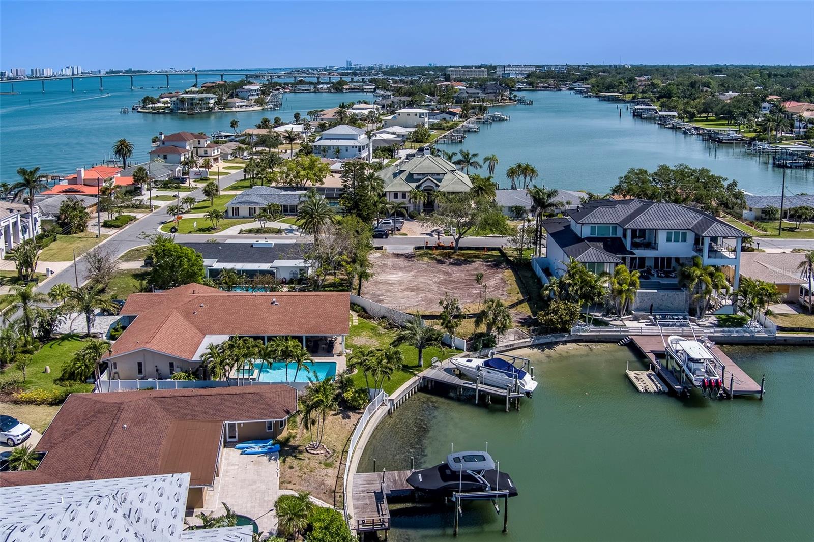 909 OAKWOOD DR, LARGO, FL, 33770