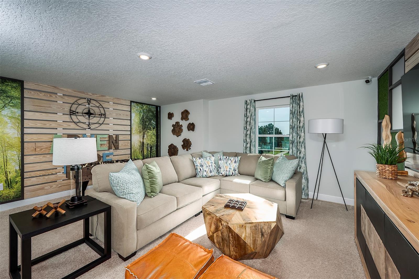 10006 SURREY ROSE DR, SAN ANTONIO, FL, 33576