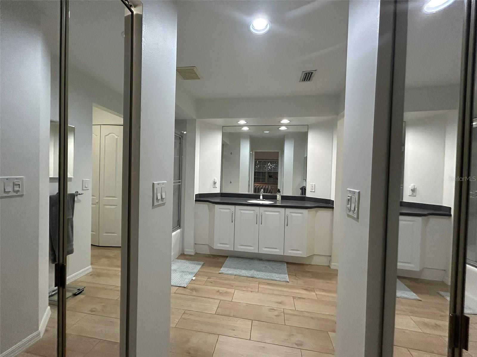 3803 54TH DR W #104, BRADENTON, FL, 34210