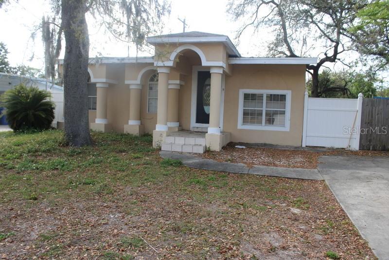 14936 PINECREST RD, TAMPA, FL, 33613