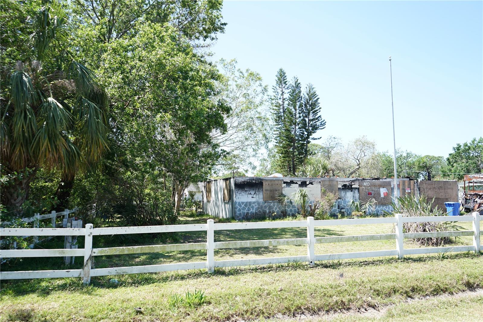 908 4TH AVE SW, RUSKIN, FL, 33570