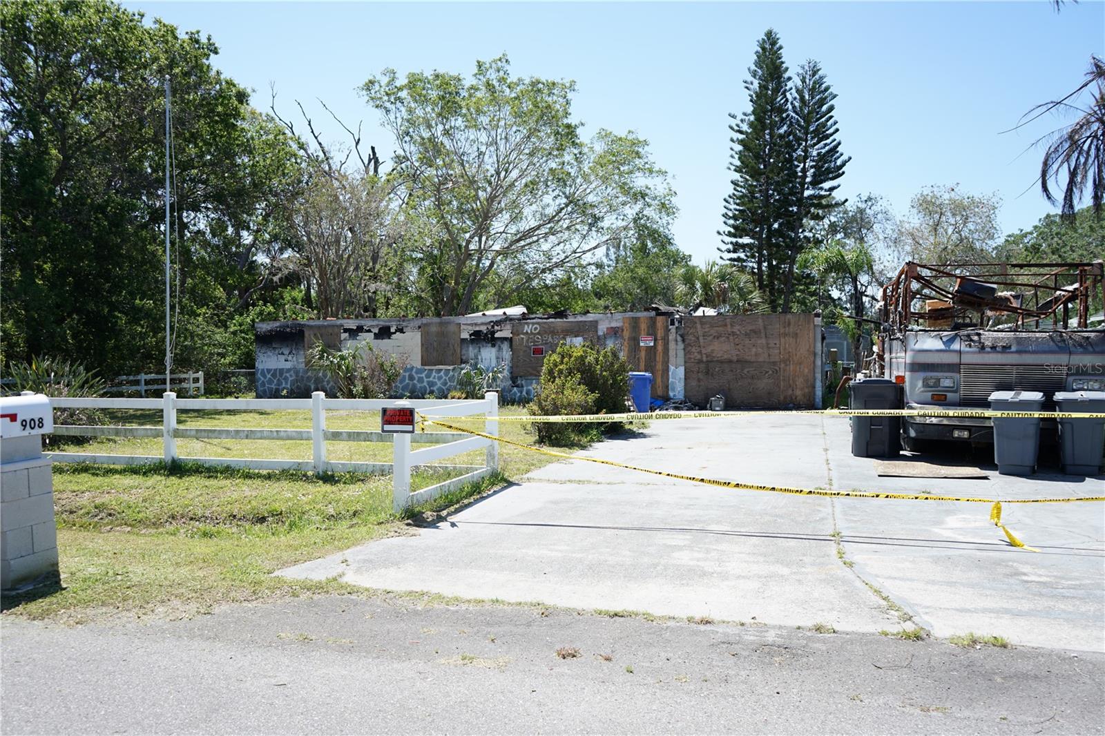 908 4TH AVE SW, RUSKIN, FL, 33570