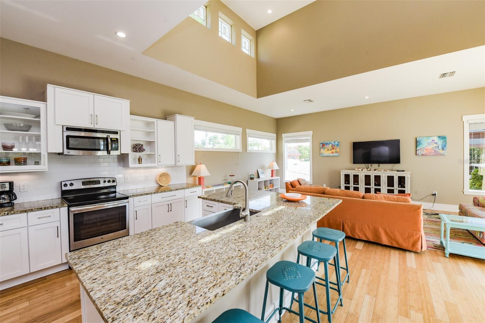 205 17TH ST N, BRADENTON BEACH, FL, 34217