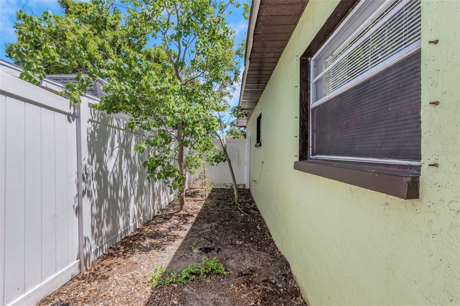 12250 MALLORY DR, LARGO, FL, 33774