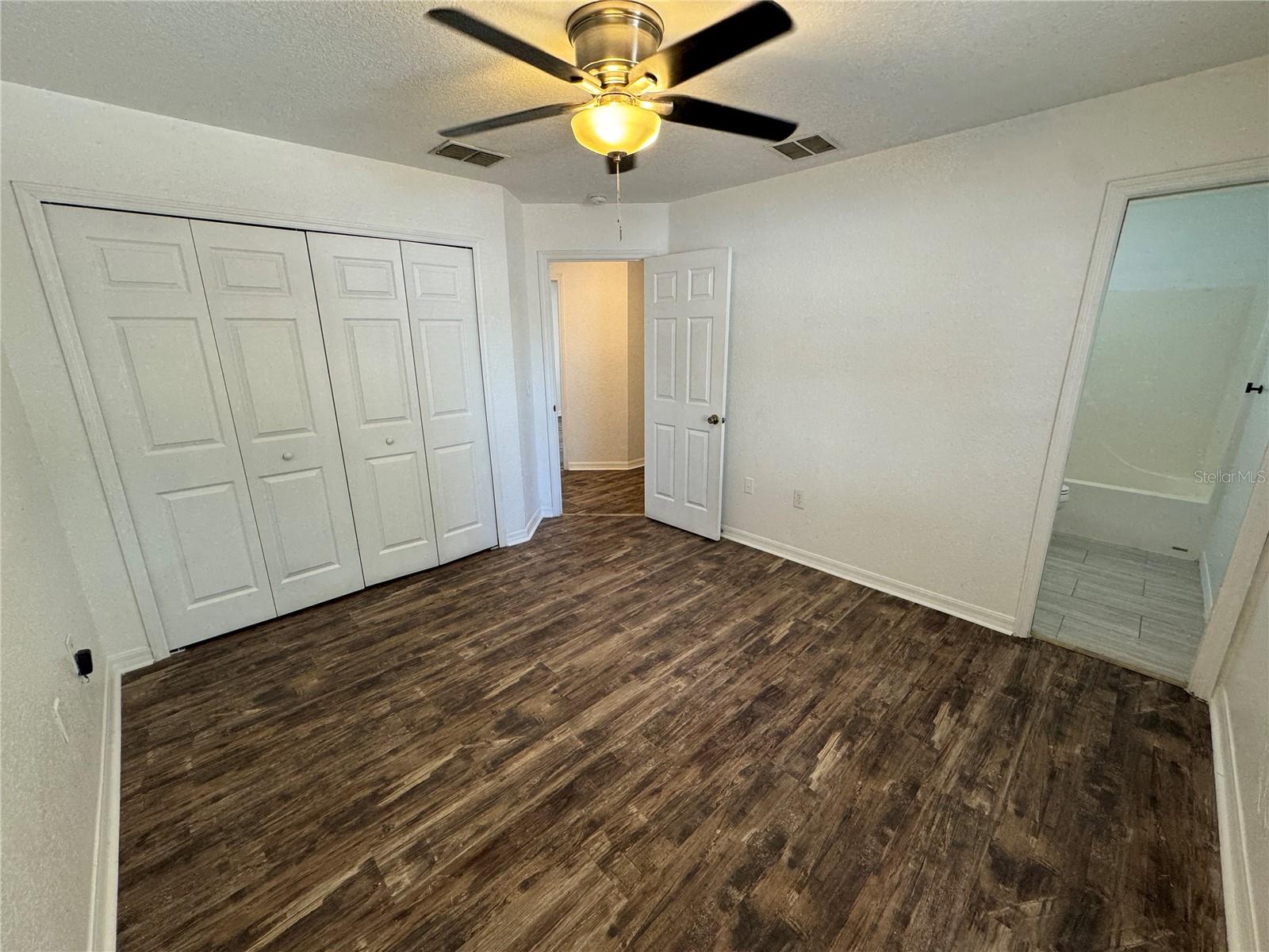 40049 PALM ST, LADY LAKE, FL, 32159