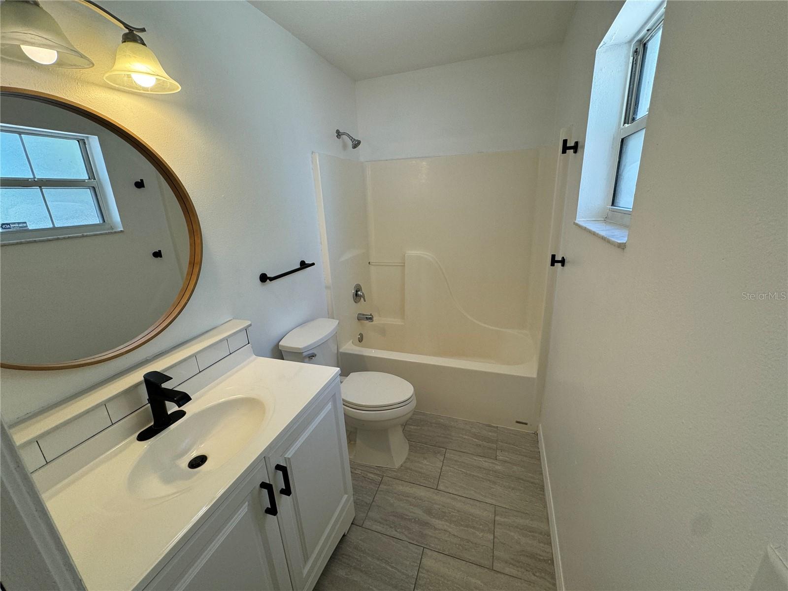 40049 PALM ST, LADY LAKE, FL, 32159