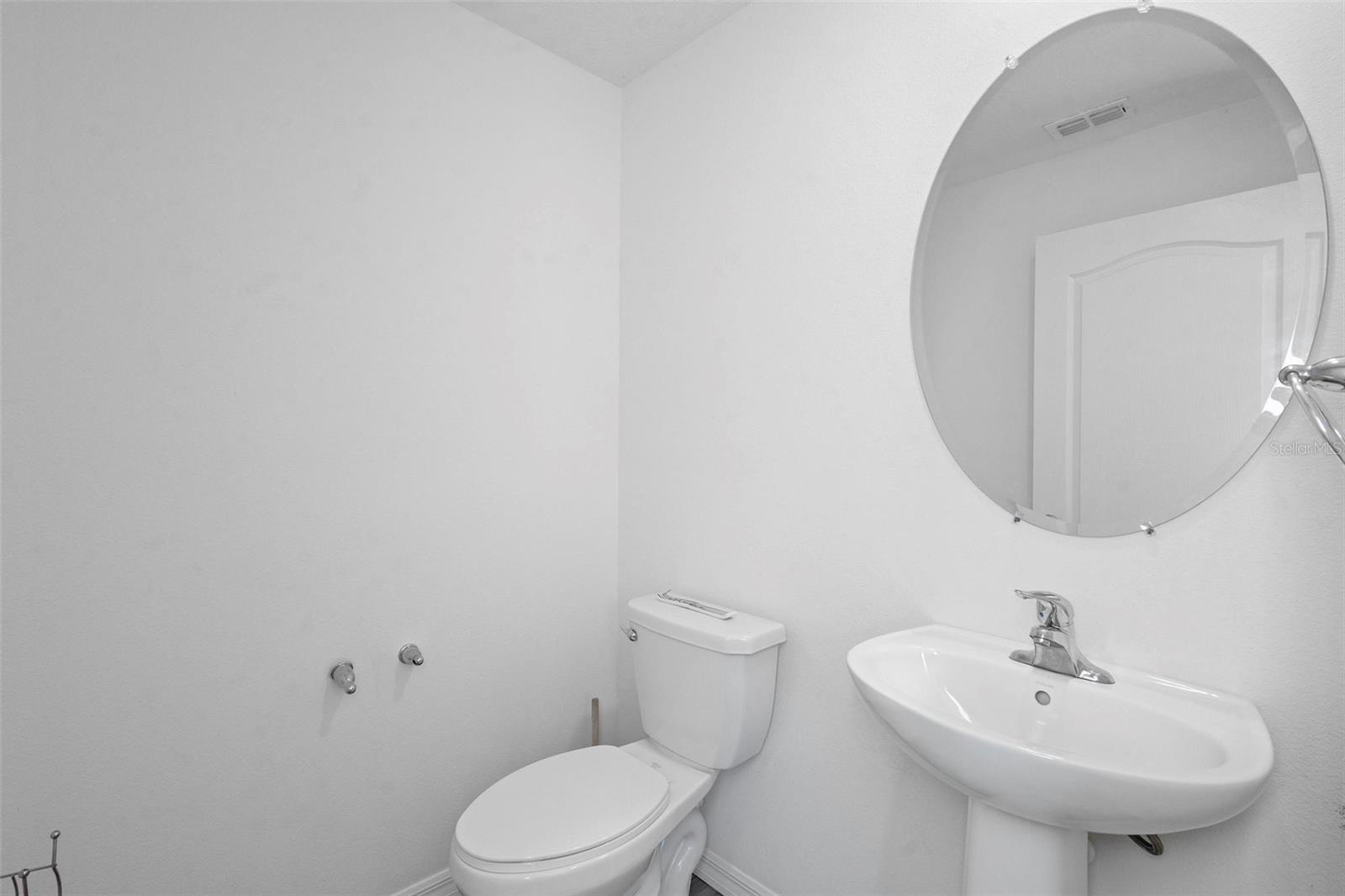 938 MANSFIELD RD, TAVARES, FL, 32778