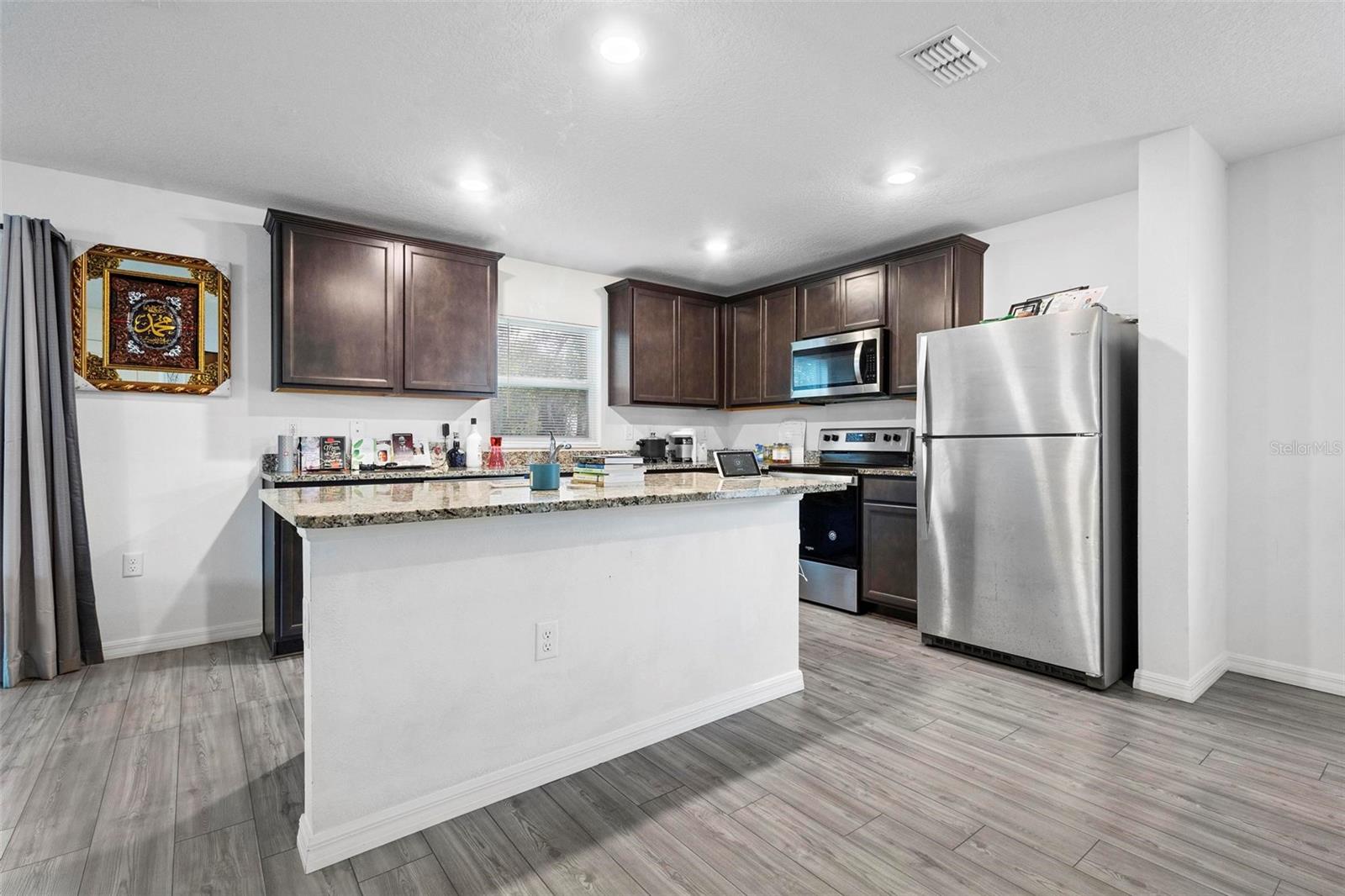 938 MANSFIELD RD, TAVARES, FL, 32778