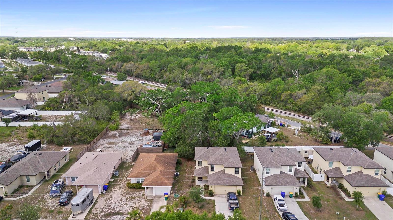 938 MANSFIELD RD, TAVARES, FL, 32778