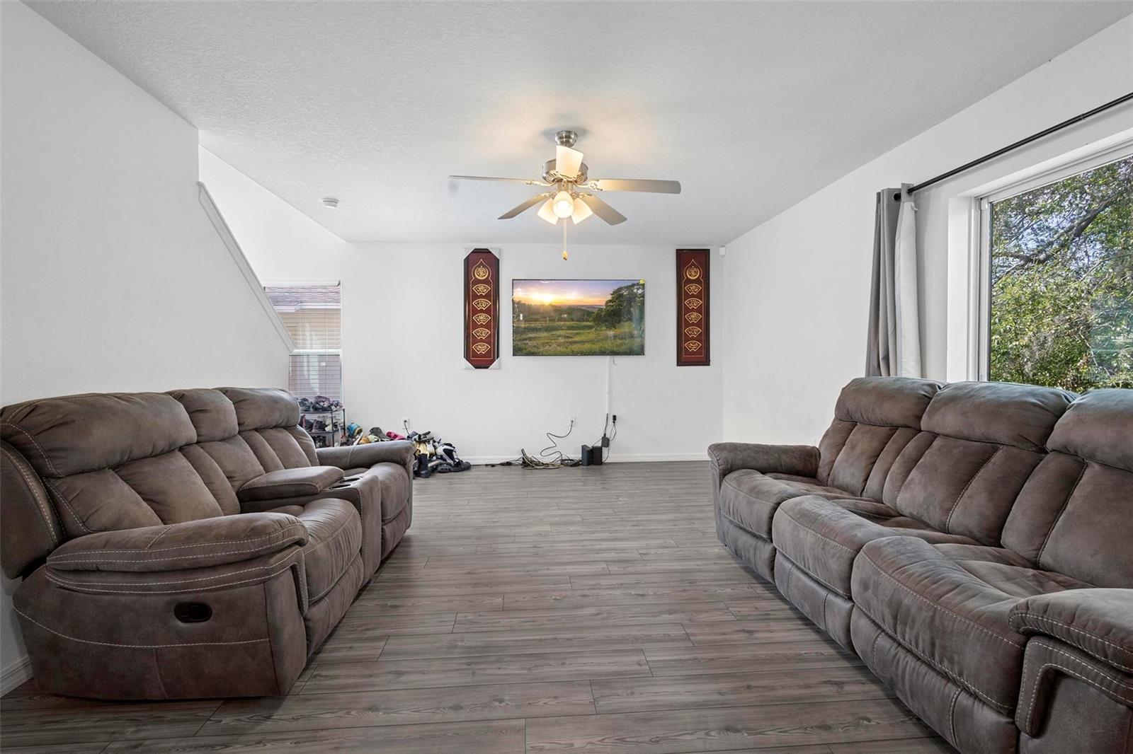 938 MANSFIELD RD, TAVARES, FL, 32778