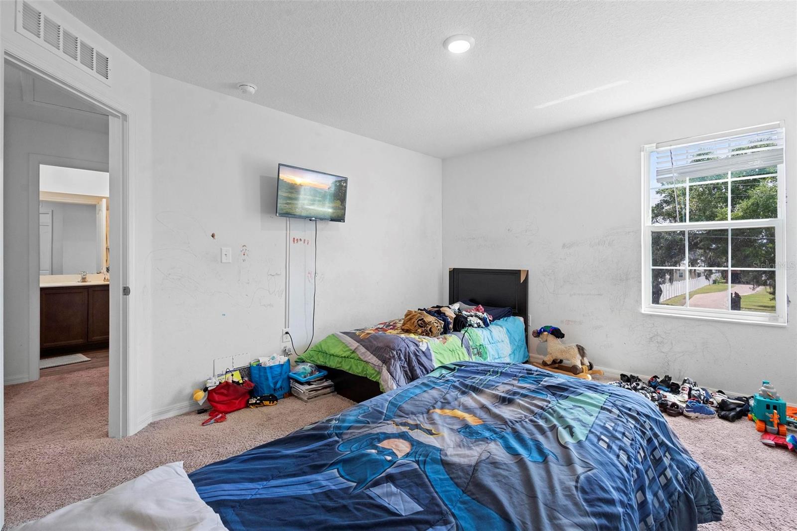 938 MANSFIELD RD, TAVARES, FL, 32778