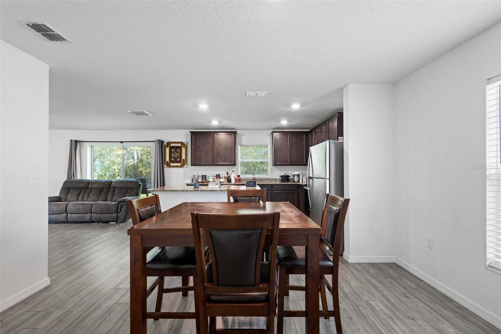 938 MANSFIELD RD, TAVARES, FL, 32778