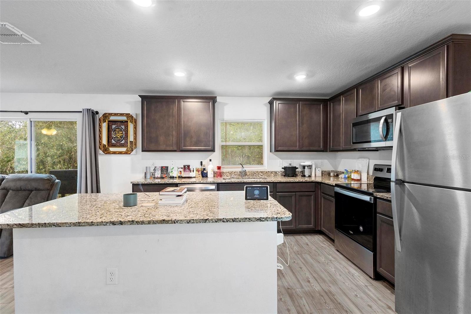 938 MANSFIELD RD, TAVARES, FL, 32778