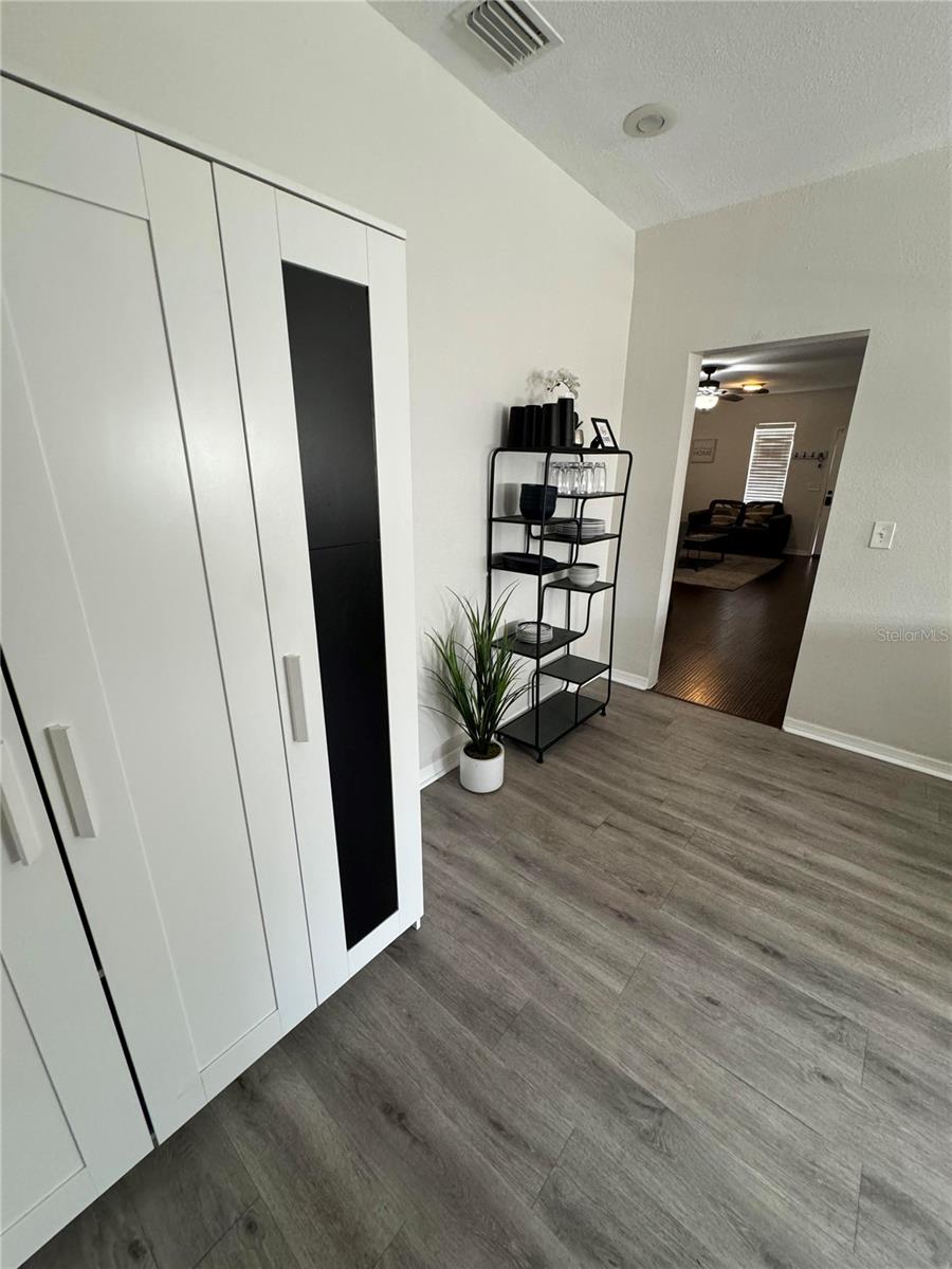 1211 E CURTIS ST, TAMPA, FL, 33603