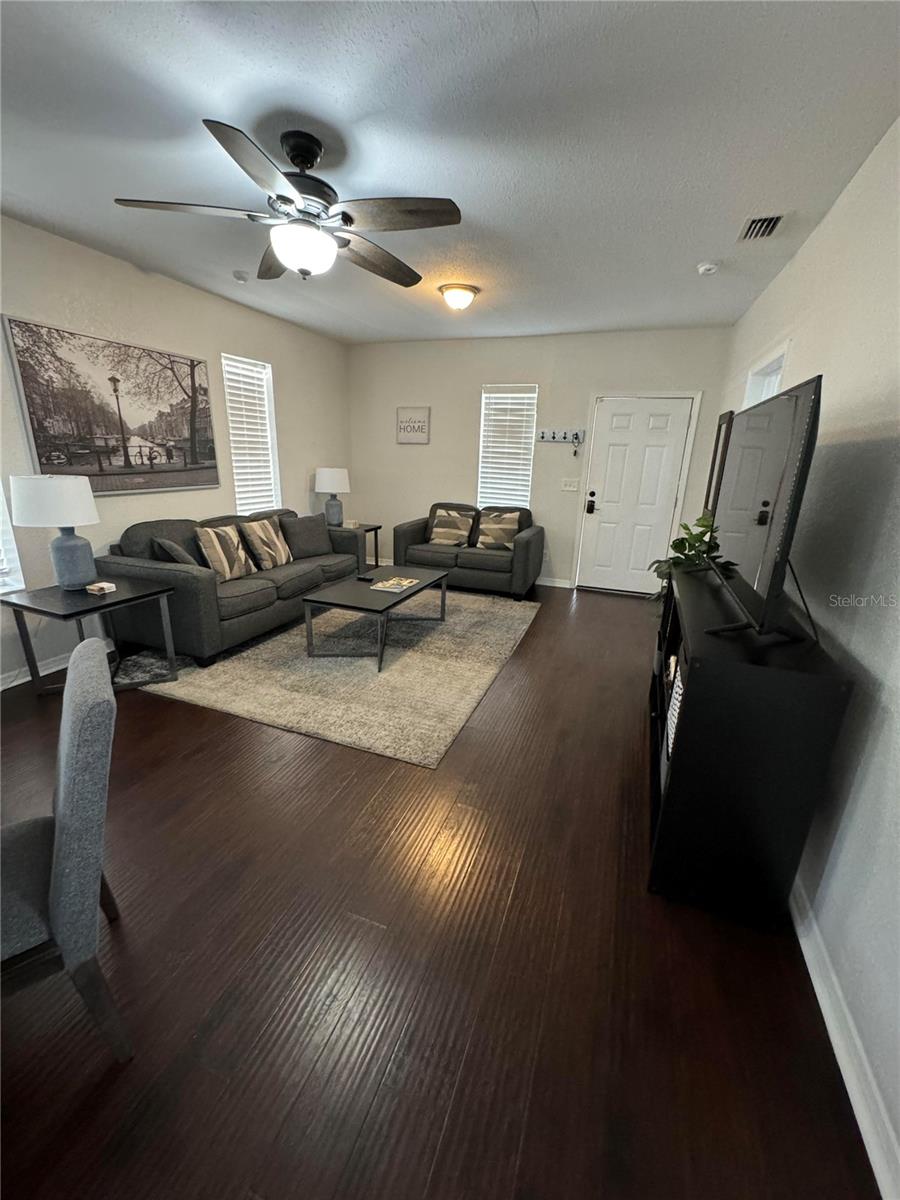 1211 E CURTIS ST, TAMPA, FL, 33603