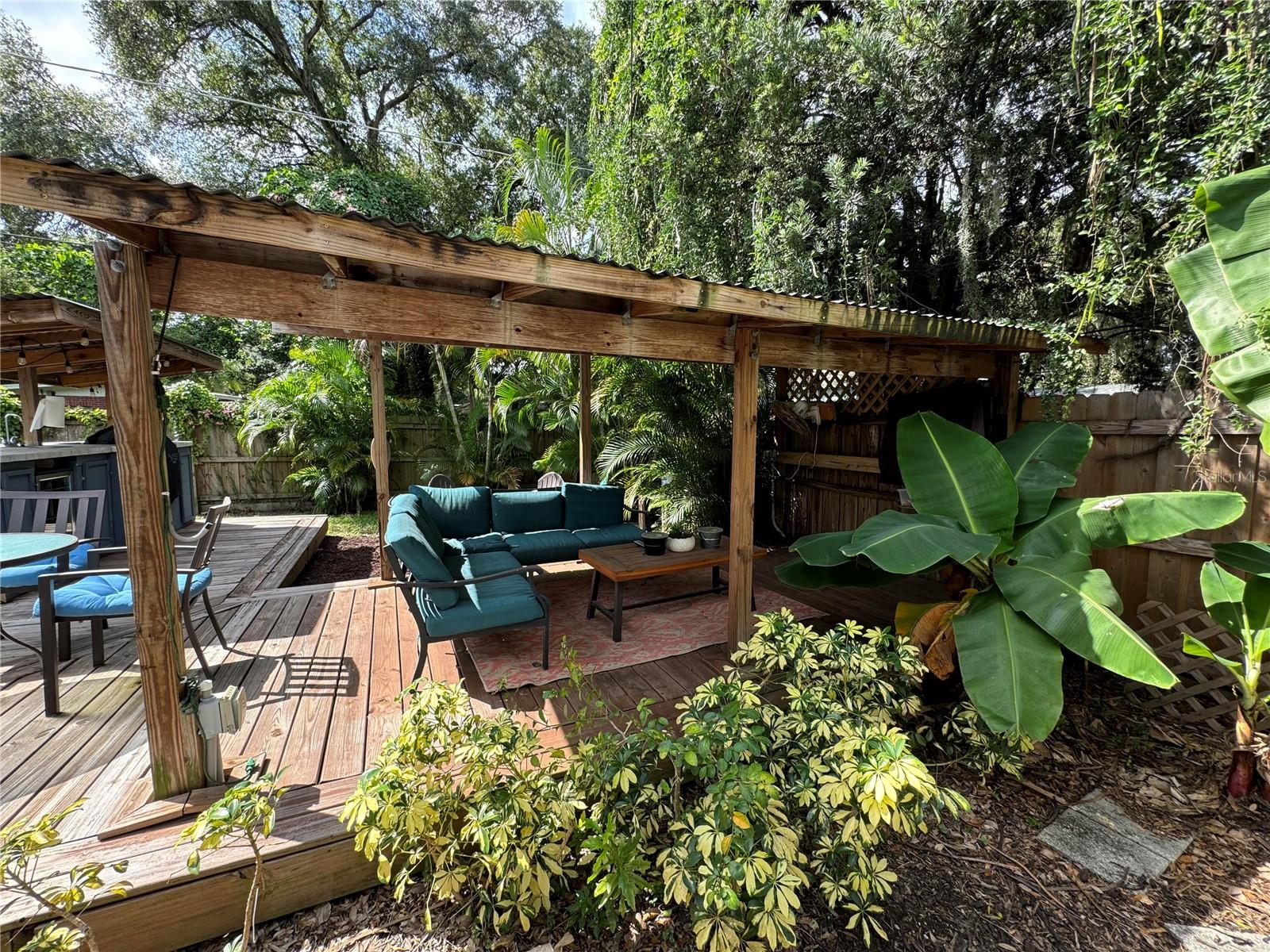 1211 E CURTIS ST, TAMPA, FL, 33603