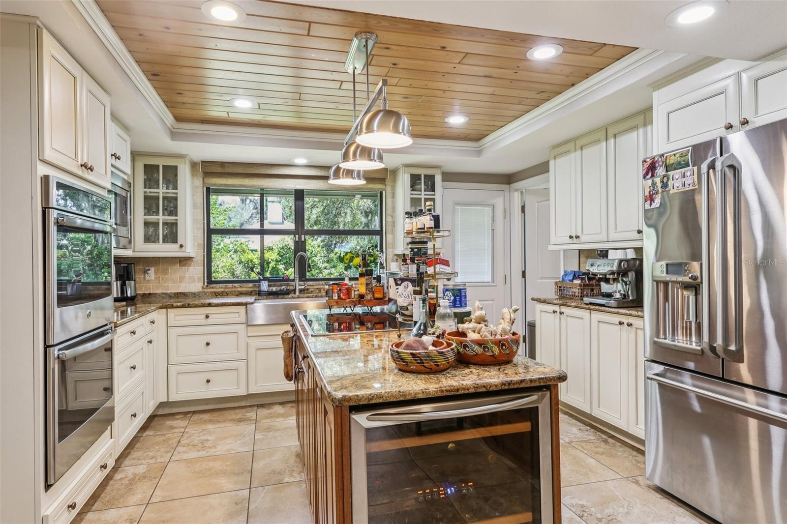 8614 HIBISCUS DR, TAMPA, FL, 33637