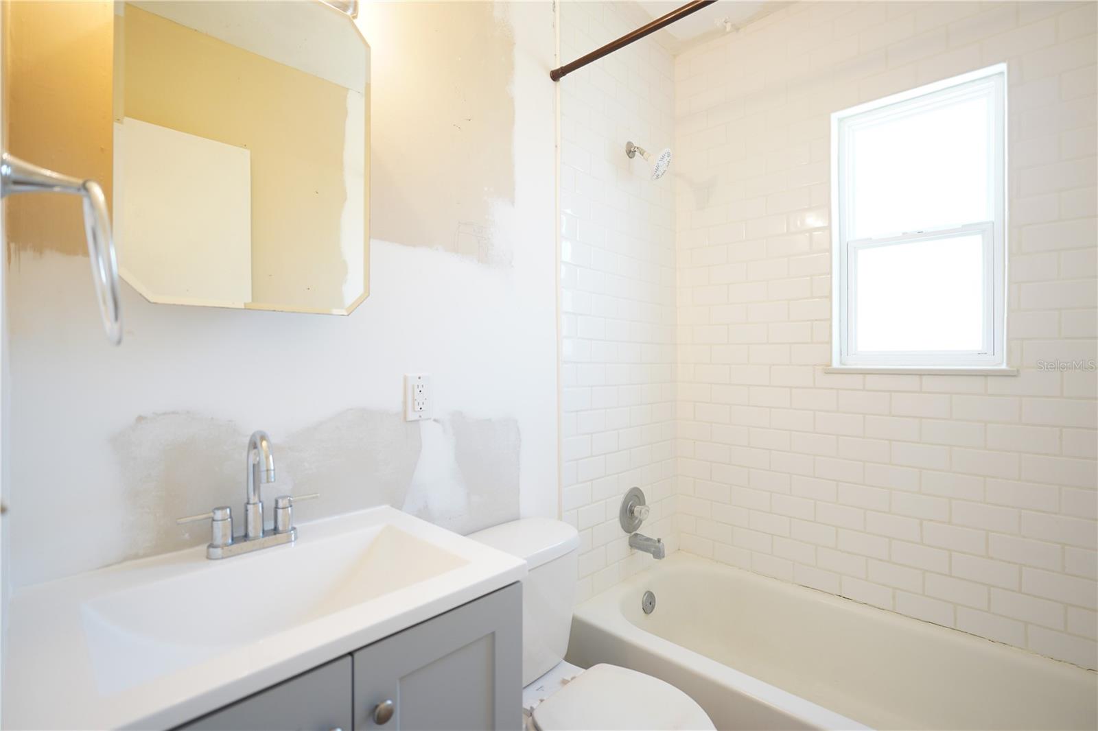 5012 OXFORD AVE N, ST PETERSBURG, FL, 33710