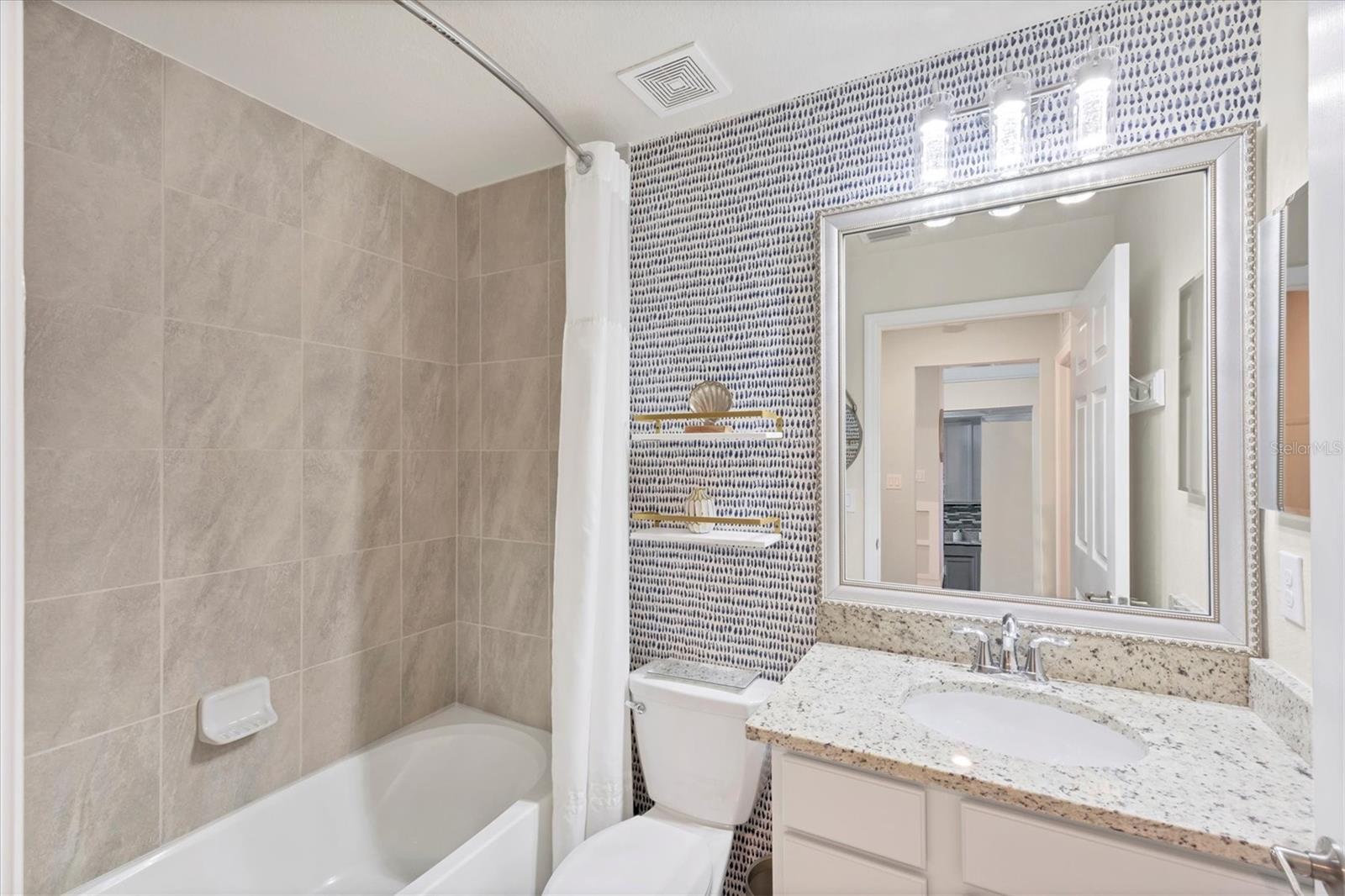 5624 PALMER CIR #105, BRADENTON, FL, 34211