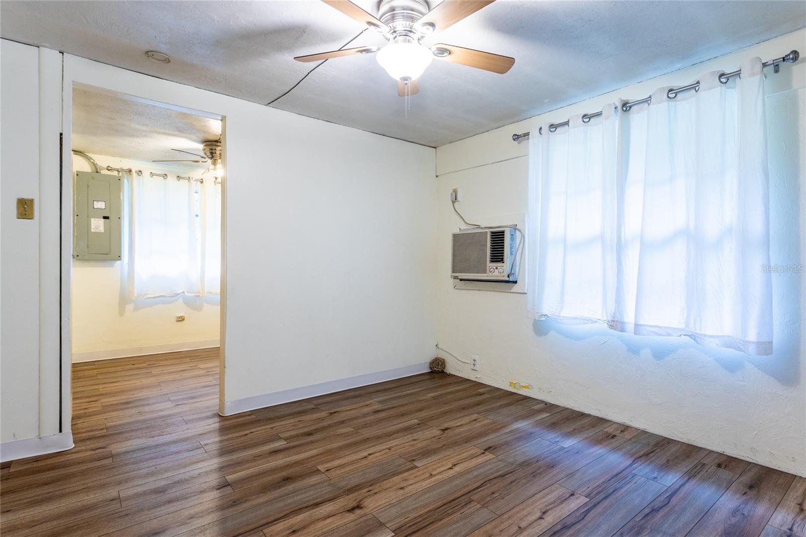 1111 NW 6TH AVE, GAINESVILLE, FL, 32601