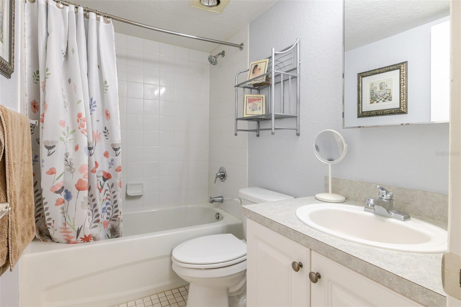 TB8376370 Property Photo