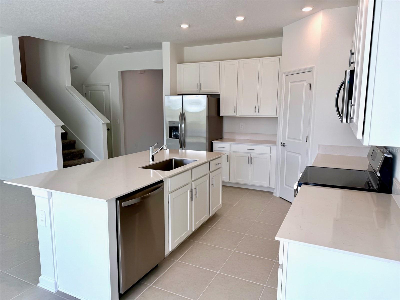 3246 ARMSTRONG AVE, CLERMONT, FL, 34714