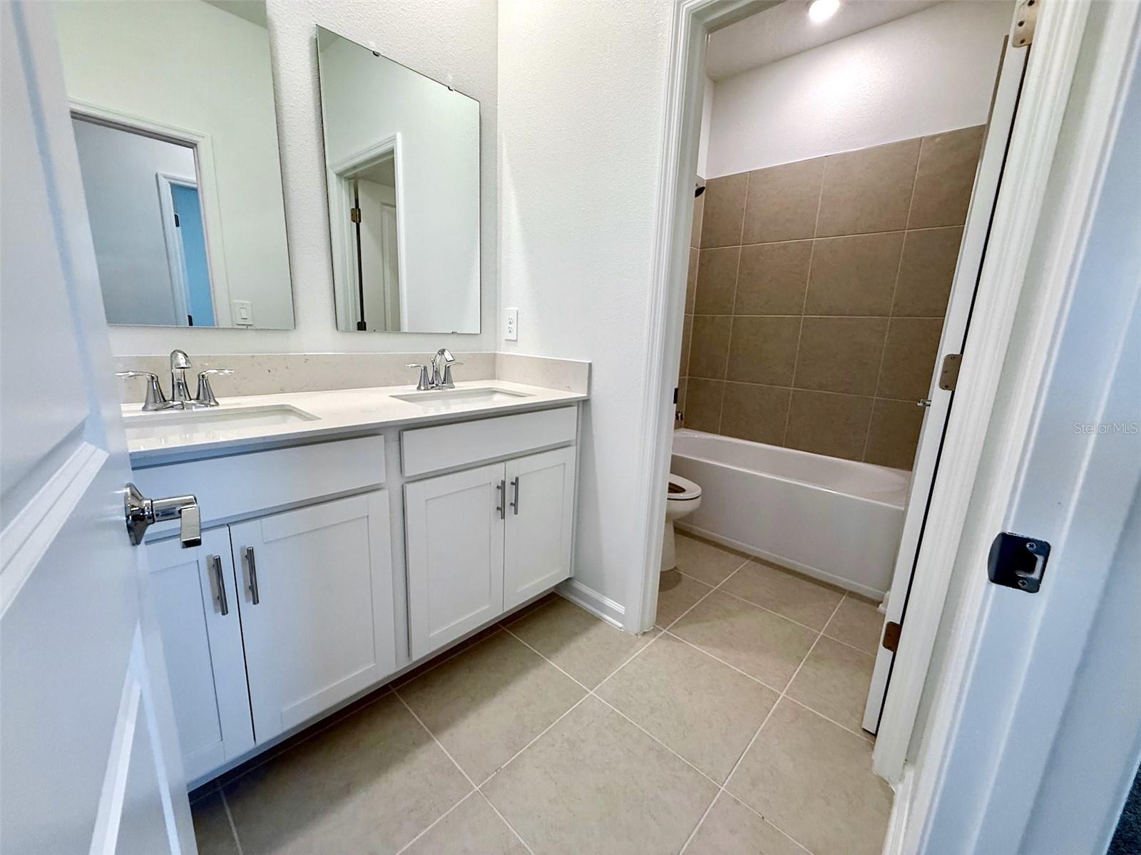 3246 ARMSTRONG AVE, CLERMONT, FL, 34714