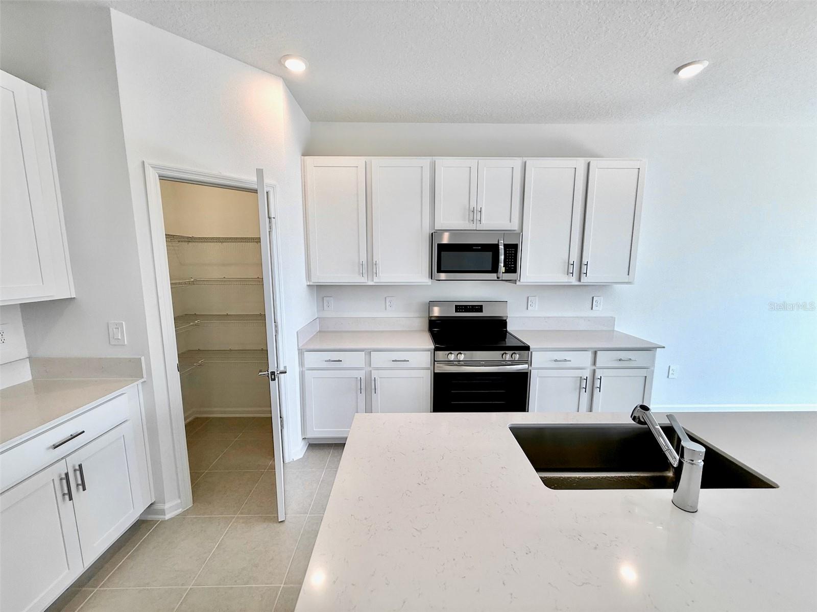 3246 ARMSTRONG AVE, CLERMONT, FL, 34714