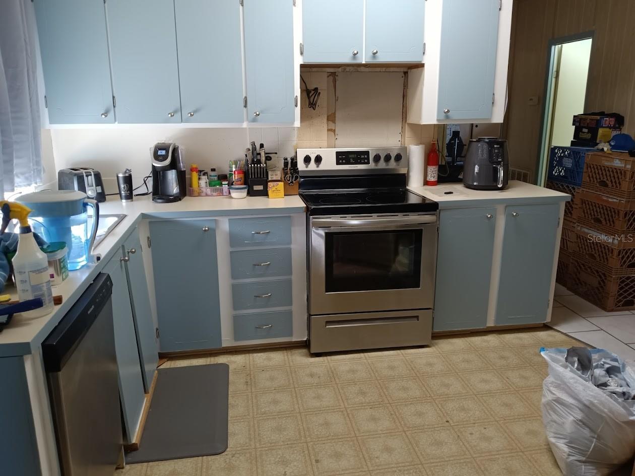 421 AVOCADO DR, BAREFOOT BAY, FL, 32976