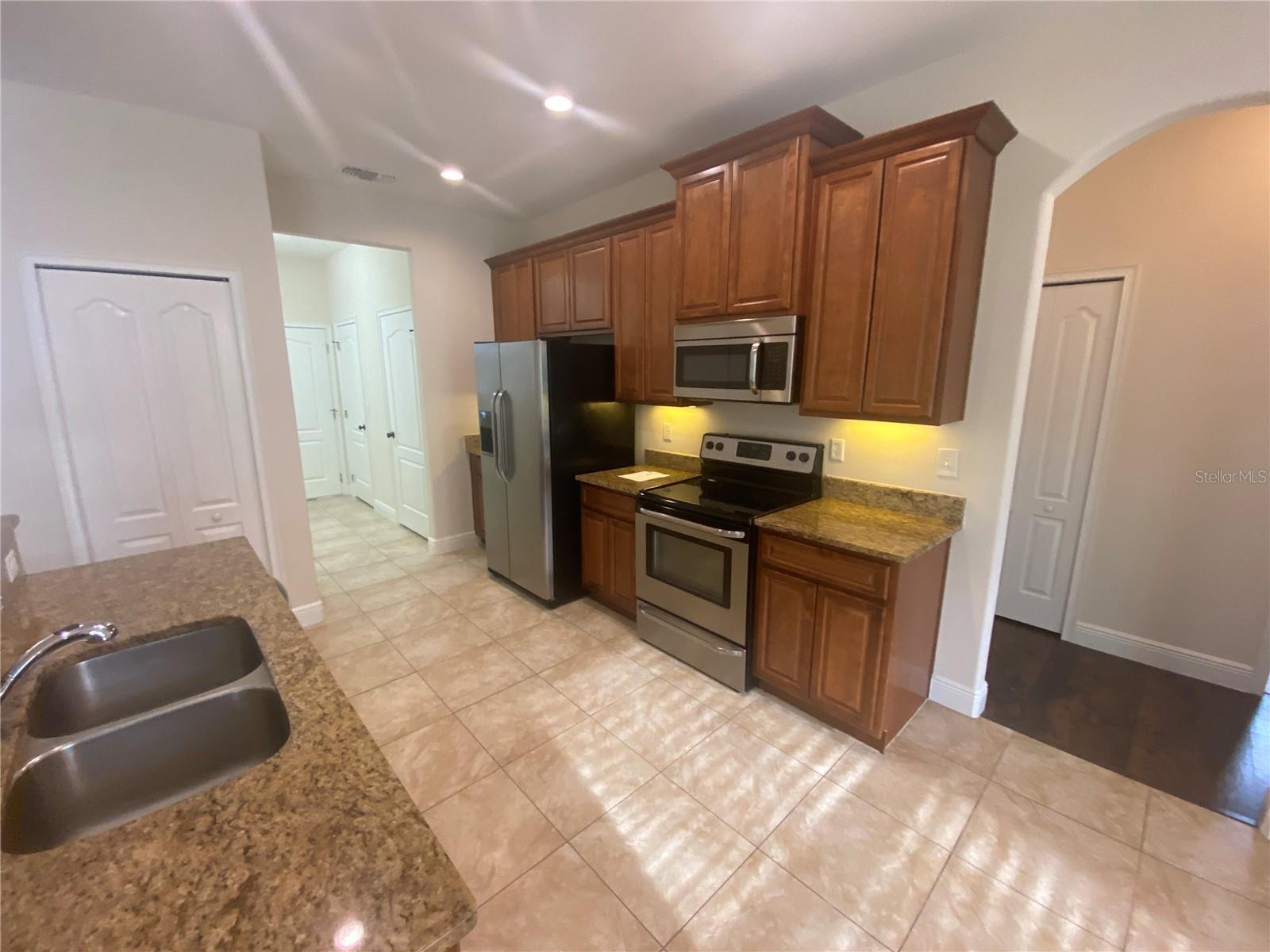 33907 EMERALD POND LOOP, LEESBURG, FL, 34788