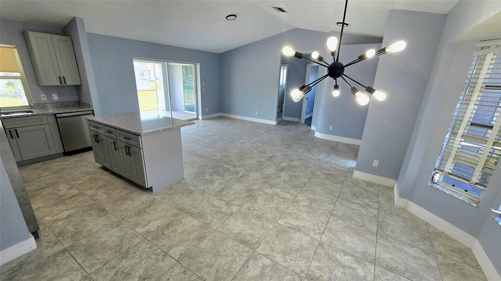 18519 ALPHONSE CIR, PORT CHARLOTTE, FL, 33948