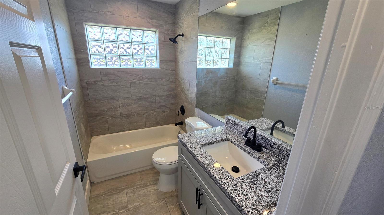 18519 ALPHONSE CIR, PORT CHARLOTTE, FL, 33948