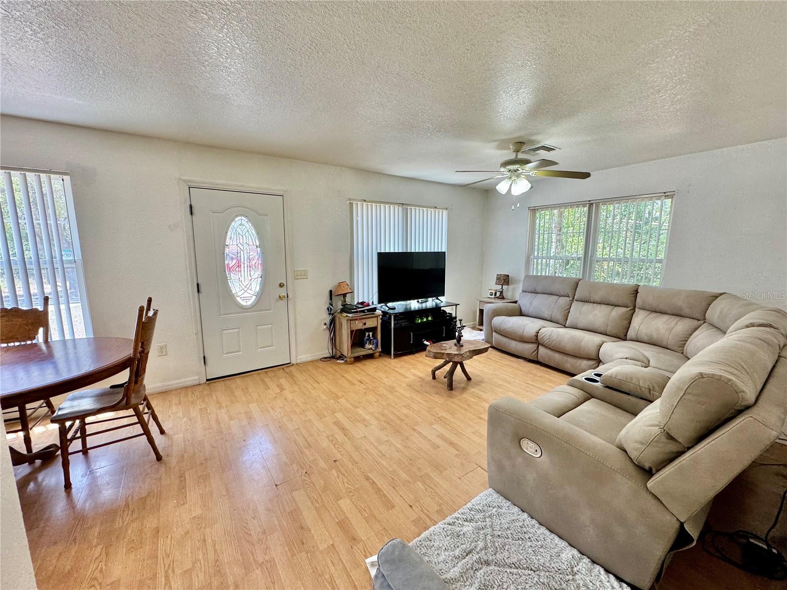 40226 PALM ST, LADY LAKE, FL, 32159