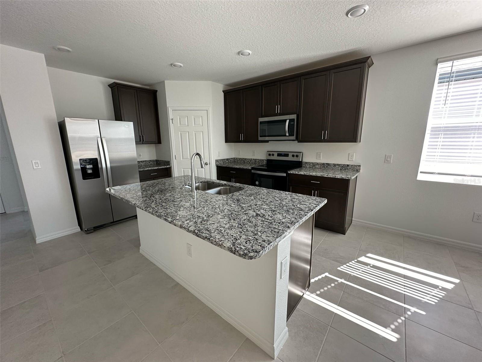 2416 WHITE TAIL ST, DAVENPORT, FL, 33837