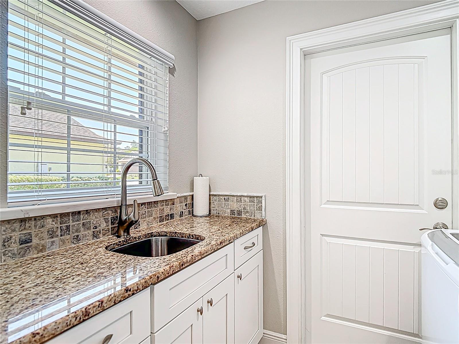 9363 S DEER PARK DR, HOMOSASSA, FL, 34446