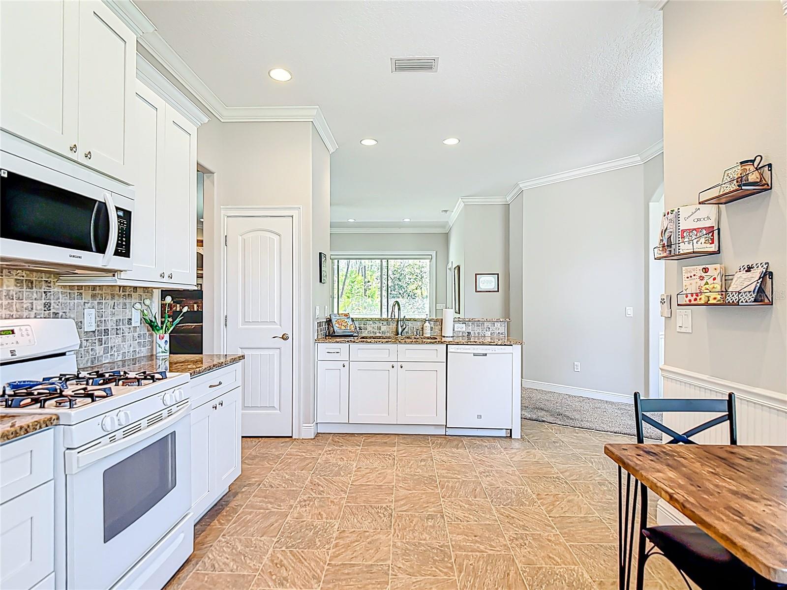 9363 S DEER PARK DR, HOMOSASSA, FL, 34446