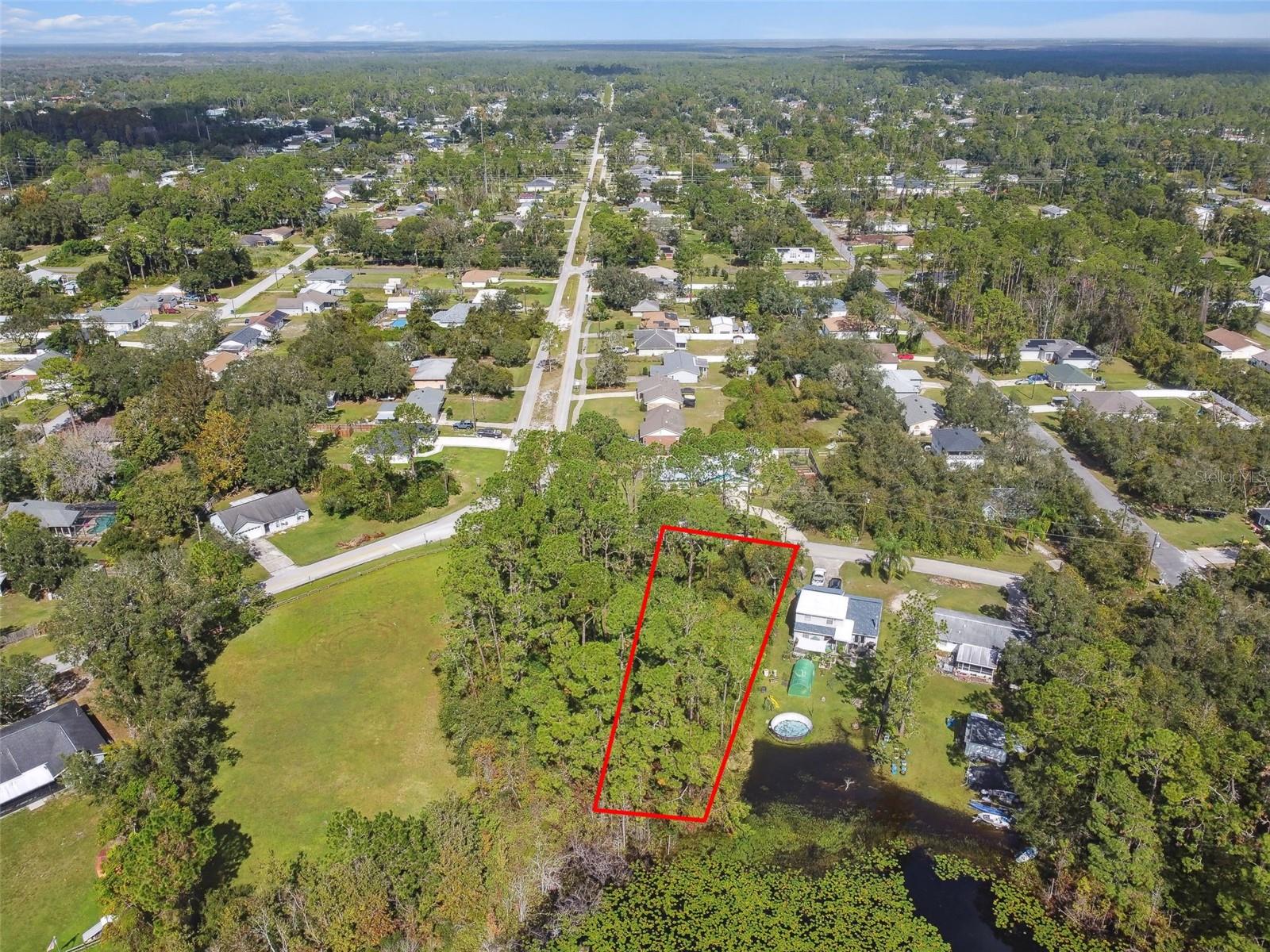 2417 E LAKE DR, DELAND, FL, 32724