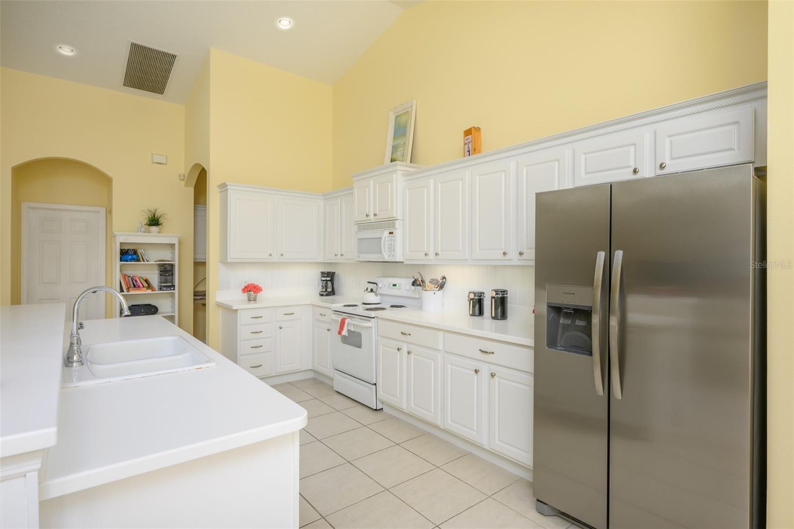 6323 67TH ST E, BRADENTON, FL, 34203