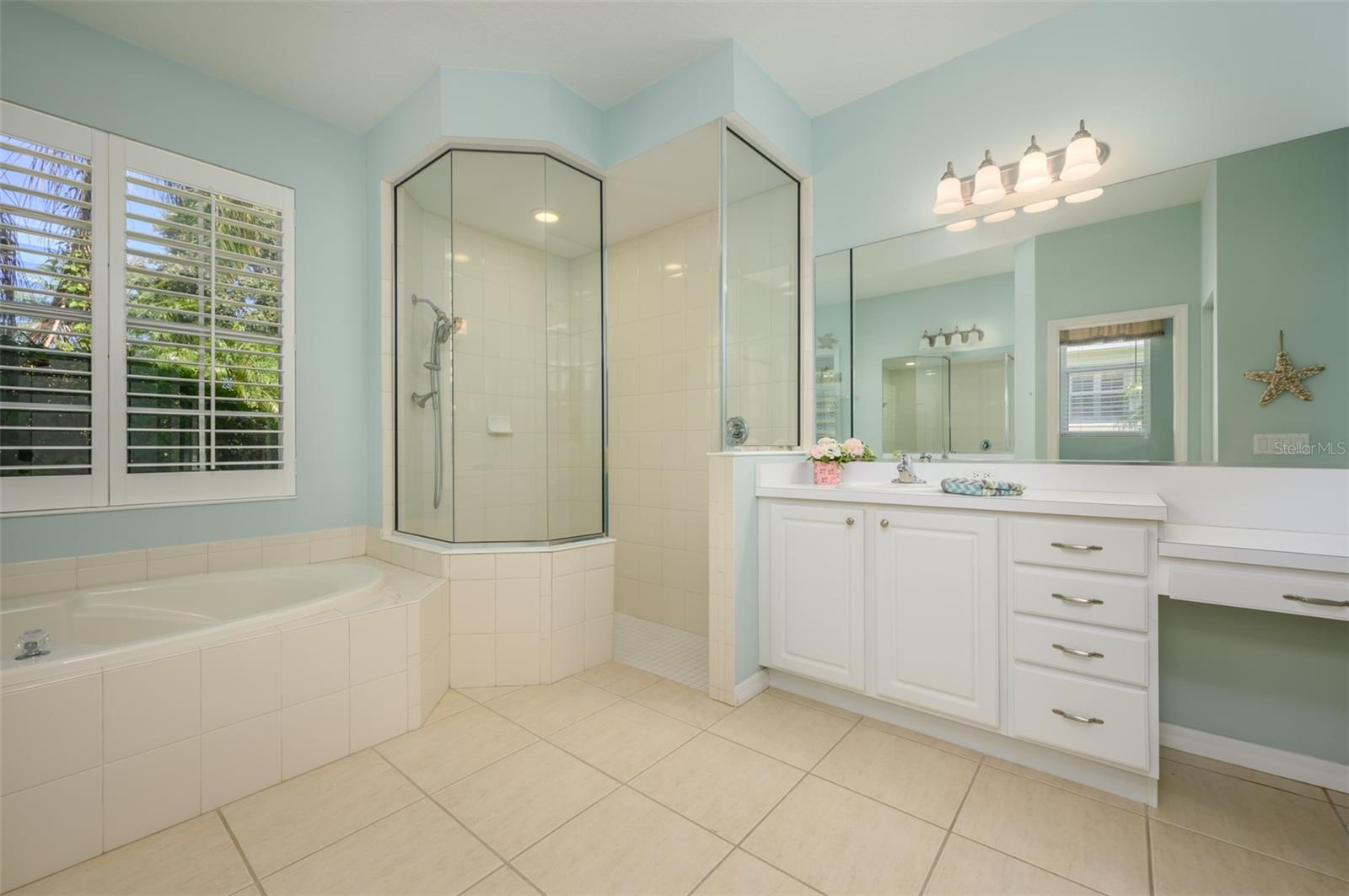 6323 67TH ST E, BRADENTON, FL, 34203